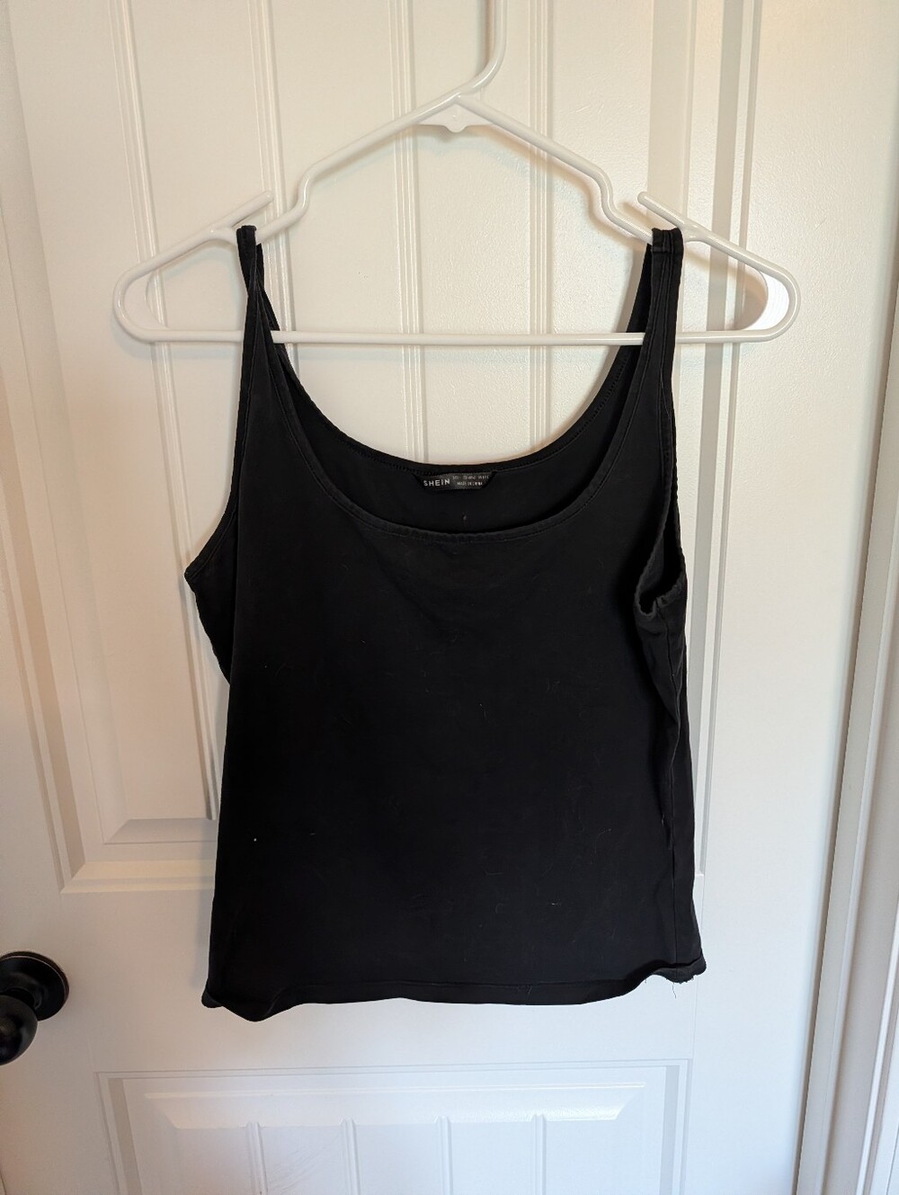 SHEIN Black Scoop Neck Tank Top with Slim Straps